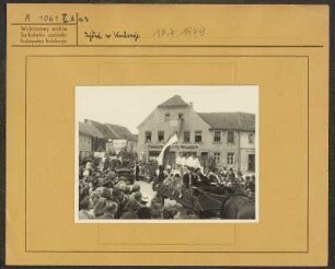 Volkstreffen der Domowina in Wittichenau. Festumzug : Domowinski zjězd w Kulowje. Swjedźenski ćah.