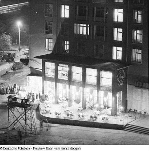 Konrad Wolf am Ringcafe (Altmarkt)