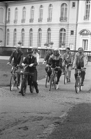 Eröffnung der "Fahrrad-am-Bahnhof-Aktion" der Deutschen Bundesbahn
