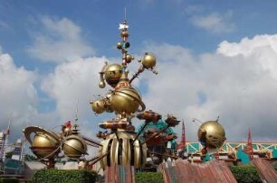 Paris - Disneyland : Raumfahrtkarussell im Park Disneyland Paris, 2006
