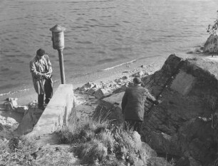 Niedrigwasser am Rhein zwischen Bingen und Oberwesel 1959