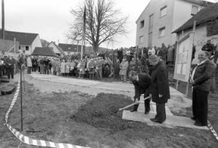 Erster Spatenstich für das Begegnungszentrum Wolfartsweier