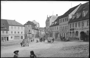 Lommatzsch. Markt mit Meißner Straße und Fuhrwerken