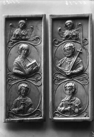 Flügel eines dreiteiligen Klappaltares (Triptychon) mit Christusszenen