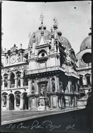 Venedig. Innenhof des Palazzo Ducale mit dem Arco Foscari