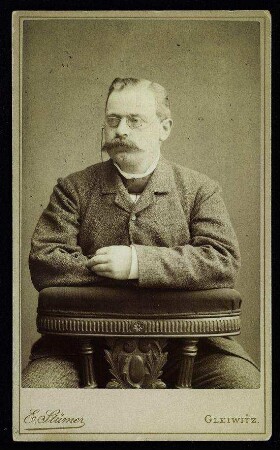 Velsen, Gustav von