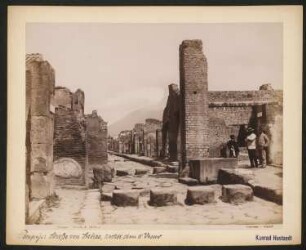 Straße von Stabiae, Pompeji: Ansicht mit Vesuv