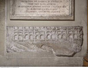 Fragment eines mittelalterlichen Reliefs