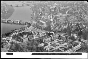 Dresden, Altstadt mit Zwinger, Theaterplatz, Residenzschloss, Semperoper und Katholischer Hofkirche, Luftbild