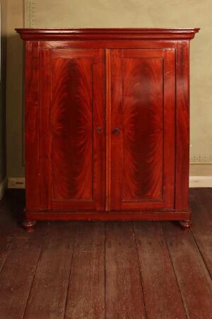 Kleiderschrank