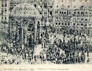 Feier zu Goethes 150. Geburtstag auf dem Frankfurter Goetheplatz. Festdekoration um das Goethe-Denkmal