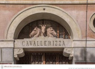Politeama Garibaldi, Nordostfassade
