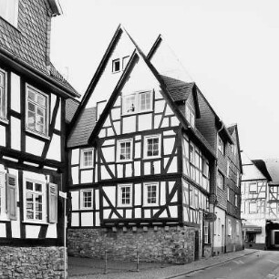 Butzbach, Breiter Stein 1