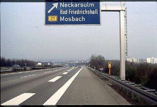 Abzweig Nebenfahrbahn (aus Richtung Weinsberg)