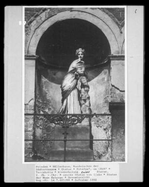 Statue der Muse Euterpe