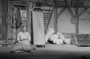 Szenenbilder aus "Der Müller von Sanssouci" von Peter Hacks in der Regie von Wolfgang Langhoff. Kammerspiele (Deutsches Theater) Berlin, Uraufführung 05.03.1958 : Mit Herwart Grosse als Friedrich II., Paul R. Henker als Müller, Ernst Kahler, Josef von Santen als Prinz Heinrich, Hans Stetter als de Catt, Werner Pledath als Bäcker Wewerka, Werner Segtrop, Ulrich Thein als Knecht Nickel, Karla Runkehl als Magd, A. P. Hoffmann als Landrat Tornow, Harry Berber als Trescho u. a.