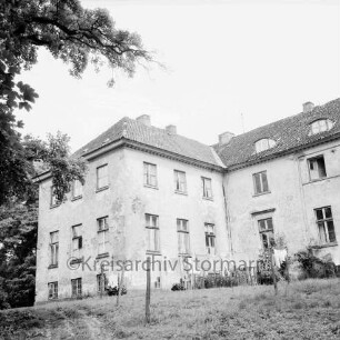 Gut Altfresenburg: Herrenhaus: Ansicht der schadhaften Rückfront