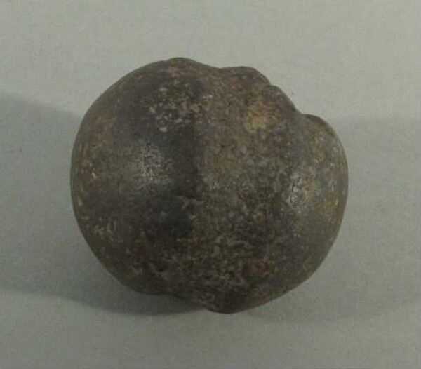 Stone bola