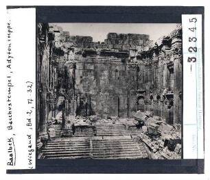 Baalbek: Bacchustempel, Adytontreppe