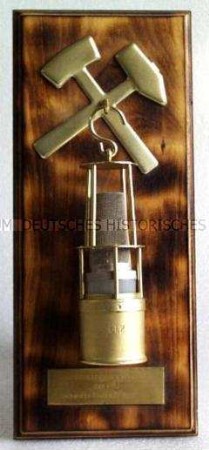 Wandschmuck mit Grubenlampe