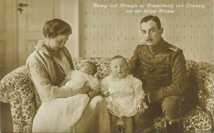 Herzog und Herzogin zu Braunschweig und Lüneburg mit den beiden Prinzen