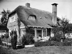 Gartenseite eines Wohnhauses