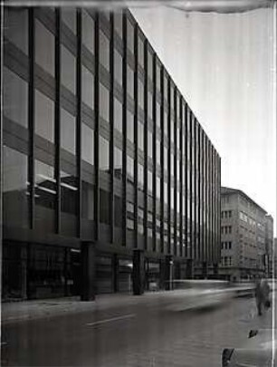 Schreiber, Detlef; München, Färbergraben 14; Verwaltungsgebäude des Süddeutschen Verlags - Außenansicht