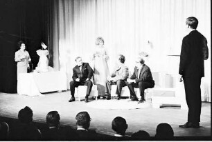 Berlin: "Die Stachelschweine im Europa-Center"; Ensemble 1965