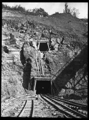 Engelbergtunnel: Stolleneingänge