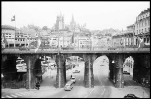 Lausanne: Grand Pont, seitlich, mit Rue Centrale und Kathedrale
