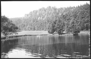 Jonsdorf. Nonnenfelsen mit Gondelteich