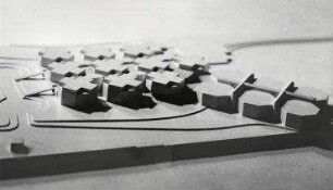 Wettbewerb Gymnasium Bückeburg, Vorschlag zum vollindustrialisierten Industriebau aus Stahl (nicht realisiert) – Modellansicht. Bückeburg/Niedersachsen, Lulu-von-Strauß-und-Torney-Straße 30