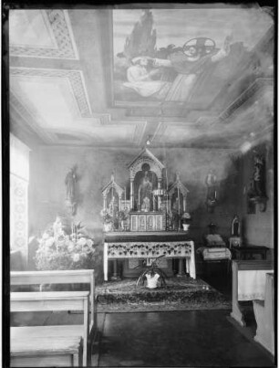 Hardheim Kapelle Innenansicht Richtung Altar