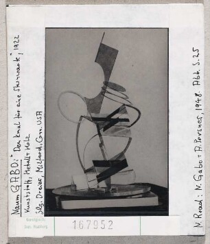 Naum Gabo: Denkmal für eine Sternwarte, 1922. Slg. Dreier, Milford, Conn., USA
