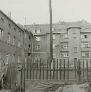Glauchau-Gesau, Schönbörnchener Weg 1, Meeraner Straße 55, Wohnhäuser eines Wohnhofes, Hofansicht