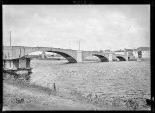 Schwedt (Oder). Blick auf Oderbrücke