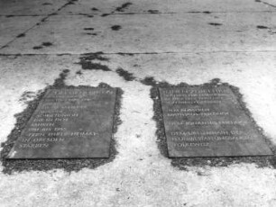 Dresden-Trachau, Moritzburger Landstraße 299. Heidefriedhof (1929-1934 angelegt). Gedenkplatz im Ehrenhain für ermordete Kriegsgefangene und Zwangsarbeiter (1962-1963; K. Girt, K. Röthig)
