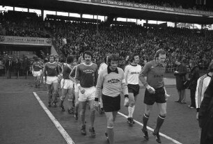 Bundesliga-Rückrundenspiel KSC : Eintracht Frankfurt im Wildparkstadion