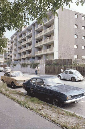 Freiburg: Studentenwohnhaus; Eingang; Straßenseite