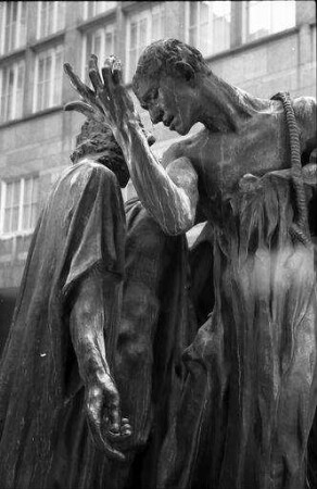 Basel: August Rodin, Plastik im Hof des Kunstmuseum, Opfergang der sechs Bürger von Calais
