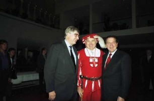 Freiburg im Breisgau: Bundeskanzler Gerhard Schröder in der Kultur- und Tagungsstätte (Konzerthaus)