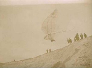 Fotografie Flugversuch Otto Lilienthals (f0829)