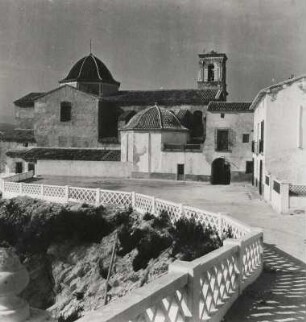 Benidorm. Spanien. Uralte Kirche mit maurischer Kuppel