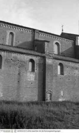 Abbazia di Chiaravalle della Colomba, Nordfassade