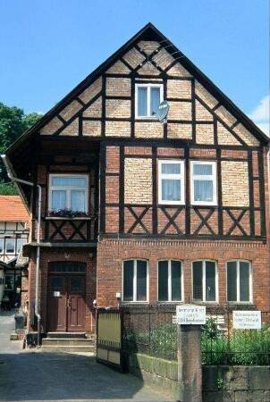 Büchsenmacherei an der Hauptstraße