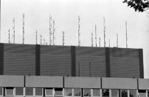 Flugsicherungskontrollzentrale Eurocontrol an der Kreuzung Rintheimer Querallee und Blankenlocher Allee