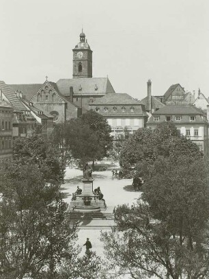 Schweinfurt, Markt : Schweinfurt. Markt mit Rückertdenkmal und Johanniskirche