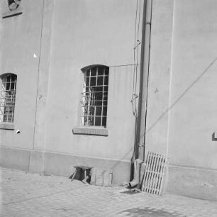 Fassadendetail mit Fenster der Konservenfabrik Gifhorn