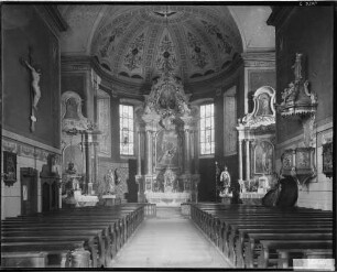 Ubstadt Sankt Andreas Kirche Innenansicht Richtung Chor