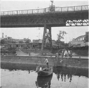 Berlin-Kreuzberg. Querseilfähre, Interimslösung unweit der ehemaligen Möckernbrücke